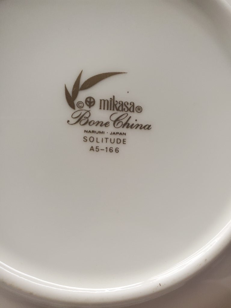 Mikasa Solitude Gravy Boat & Underplate LK