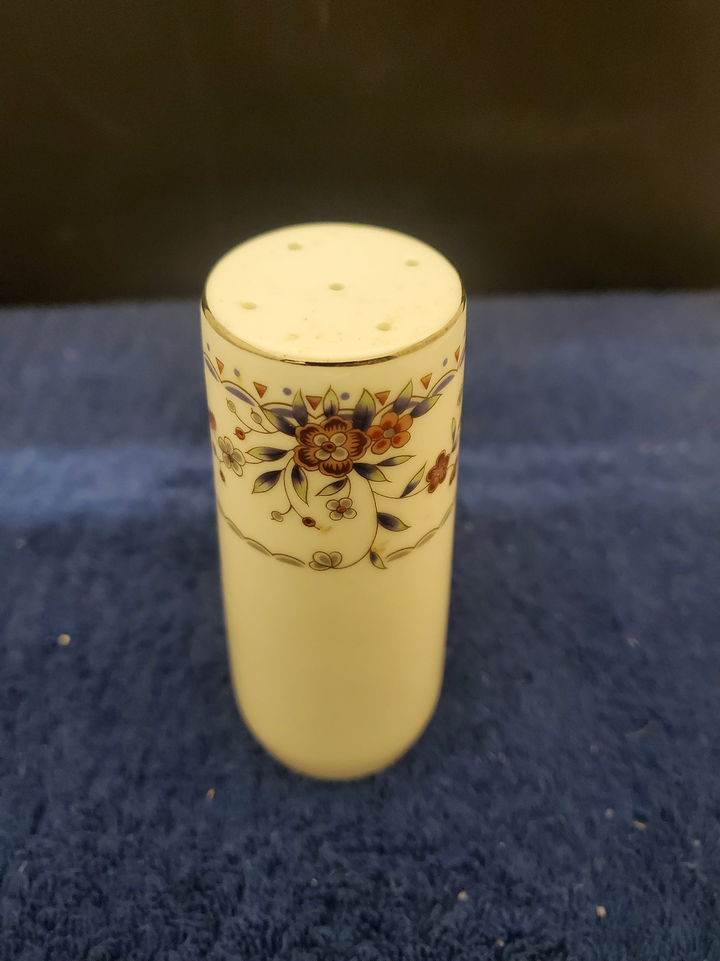 Noritake Adagio Salt Shaker