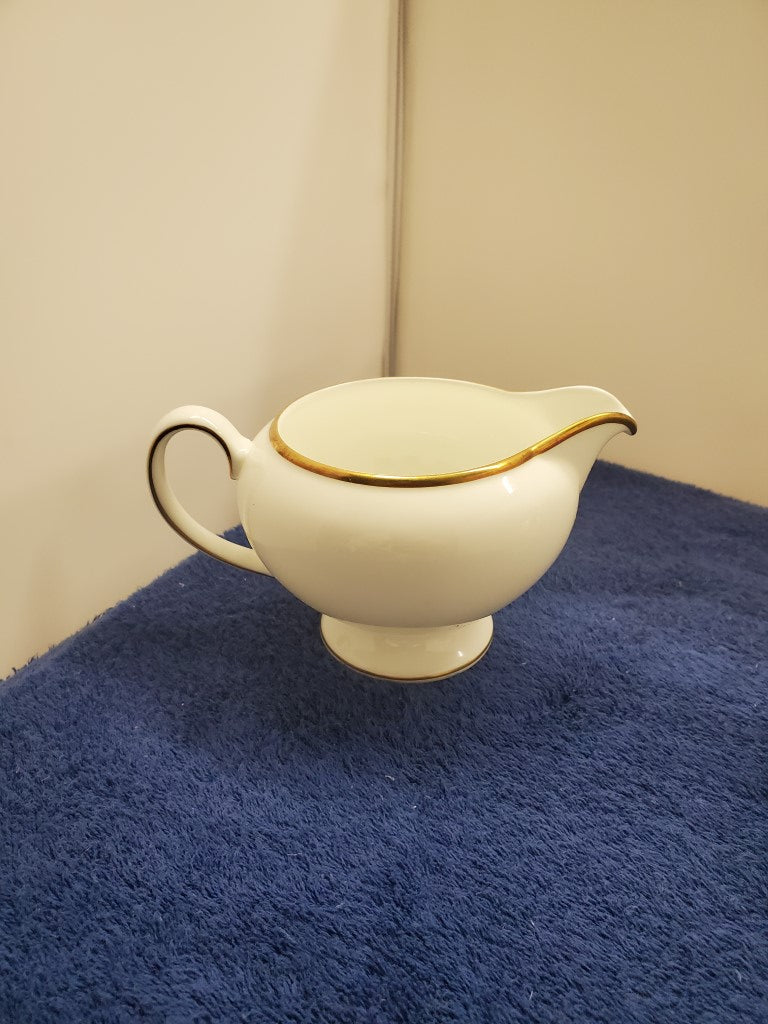 Wedgwood California Creamer and Sugar Bowl with Lid