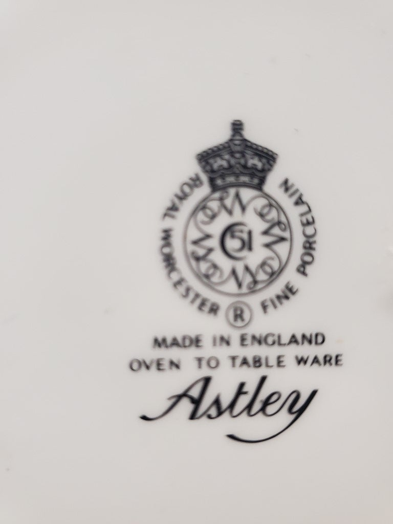 Royal Worcester Astley Dinner Plate LK