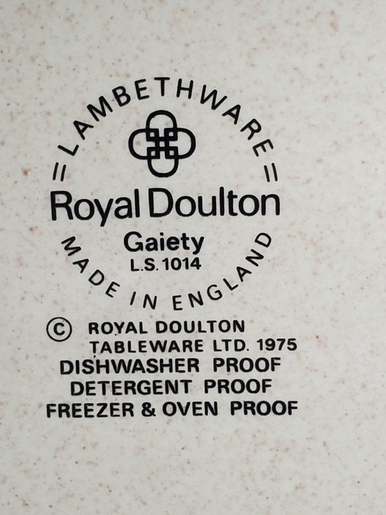 Set of 4 Royal Doulton Gaiety Dinner Plates LK