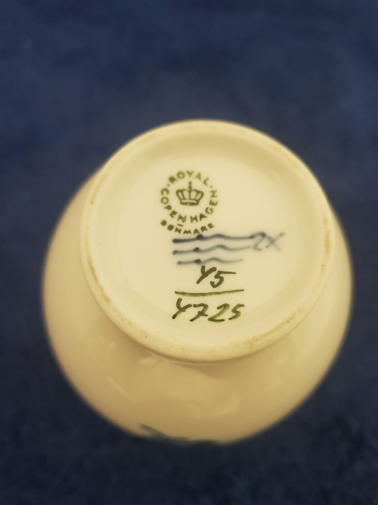 Royal Copenhagen Blue Bouquet Sugar Bowl (No lid) (4725)