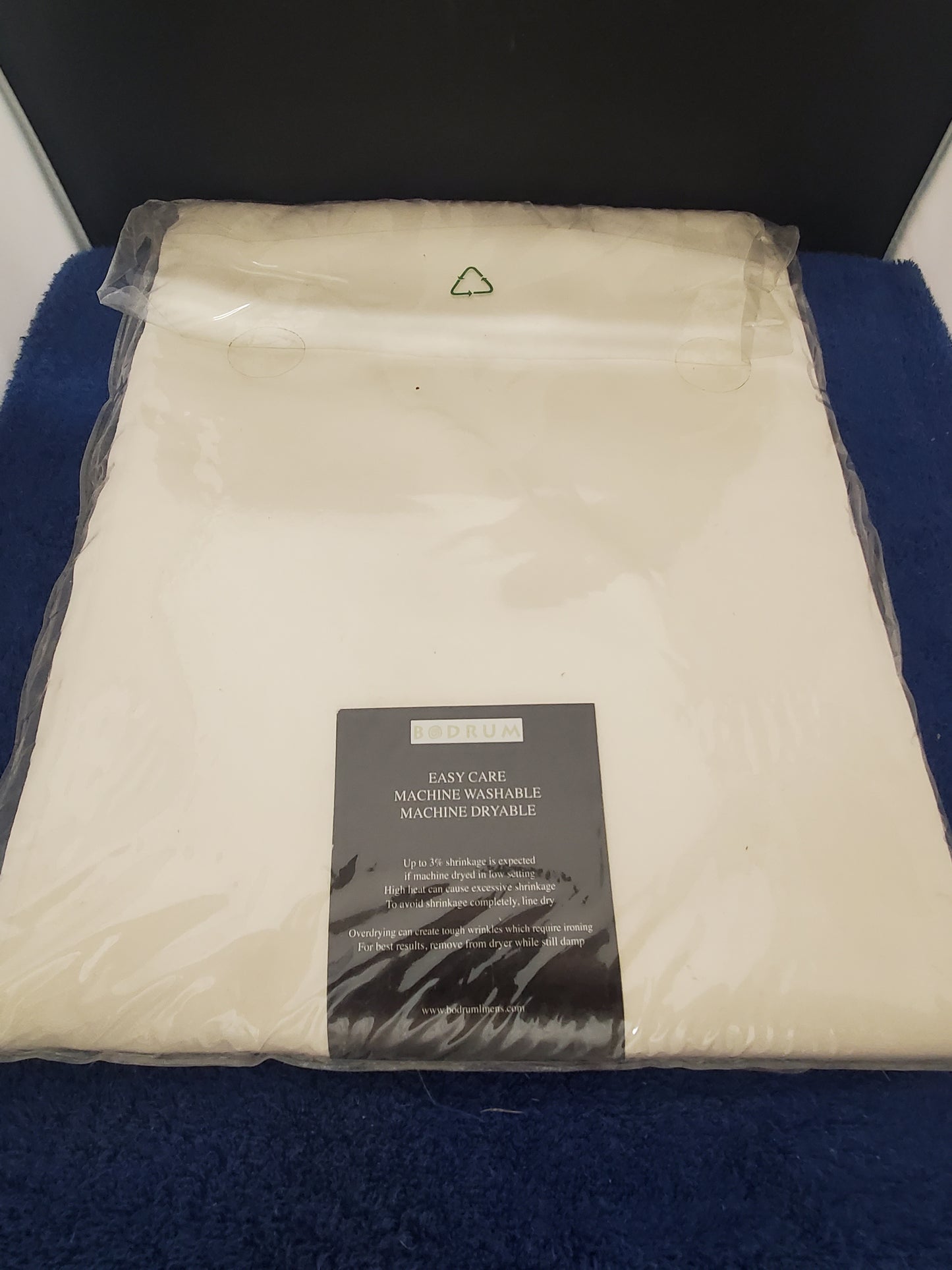Bodrum Leaves Ivory Tablecloth 63"x120"