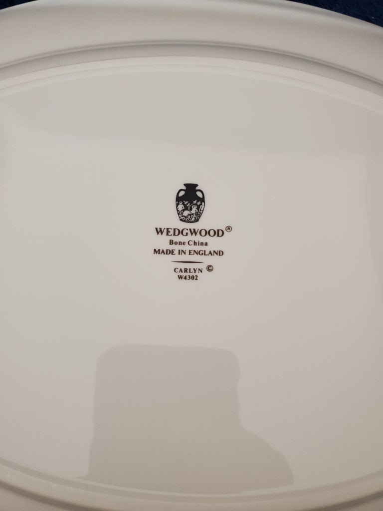 Wedgwood Carlyn 14" Oval Serving Platter LK