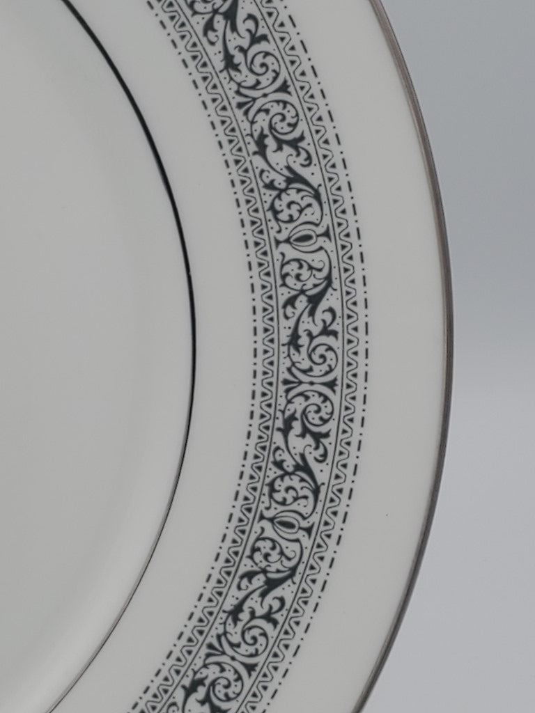 Set of 3 Oxford Filigree Dinner Plates LK