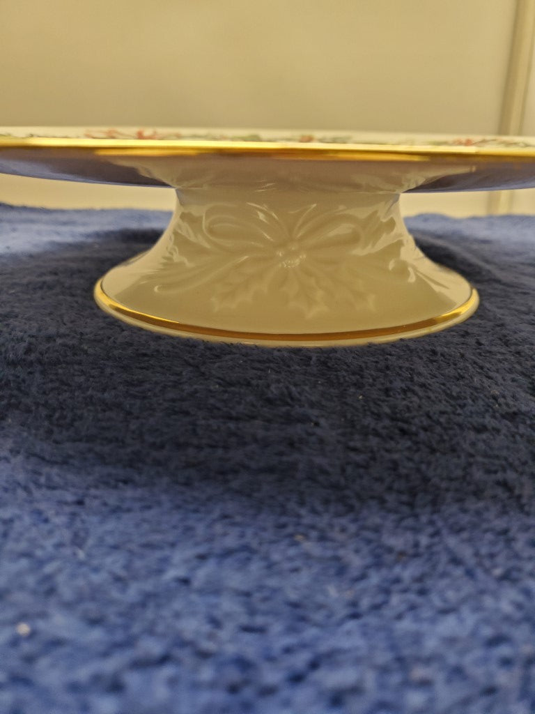 Lenox Winter Greetings Footed Cake Plate (Cardinal)