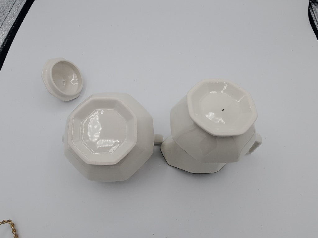 Johnson Brothers Eternal Beau Creamer & Sugar Bowl with Lid LK