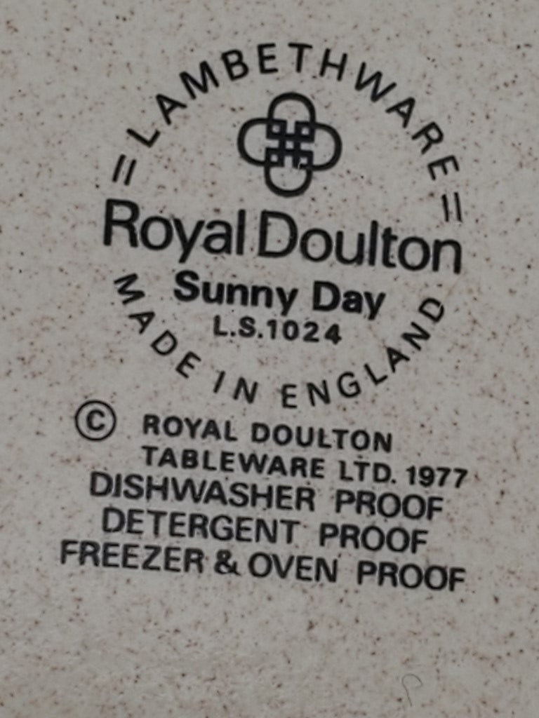 Royal Doulton Sunny Day 10" Oval Vegetable Bowl LK