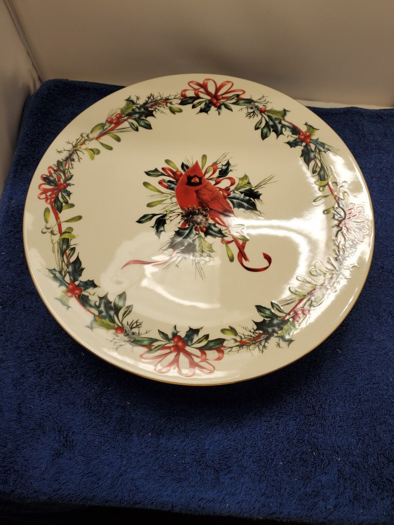 Lenox Winter Greetings Footed Cake Plate (Cardinal)