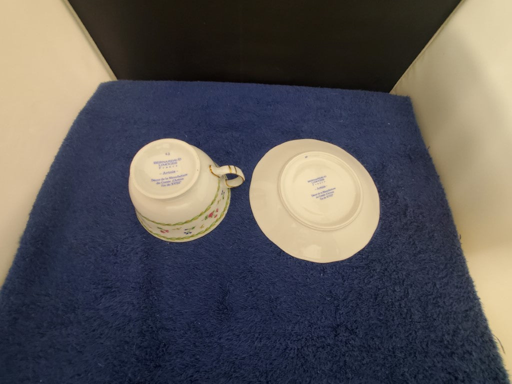 Set of 2 Bernardaud Artois Vert Cup & Saucer Sets
