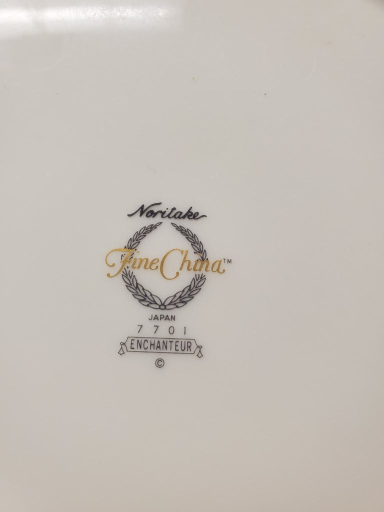 Set of 2 Noritake Enchanteur Dinner Plates LK