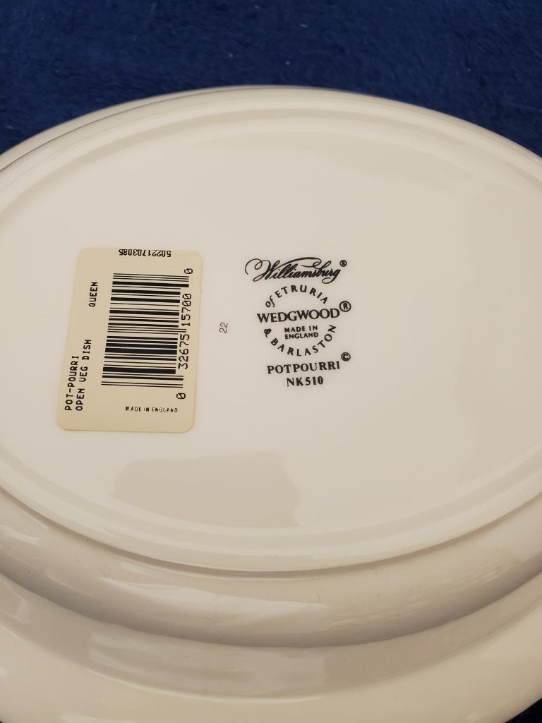 Wedgwood Williamsburg Potpourii 9" Oval Vegetable Bowl LK