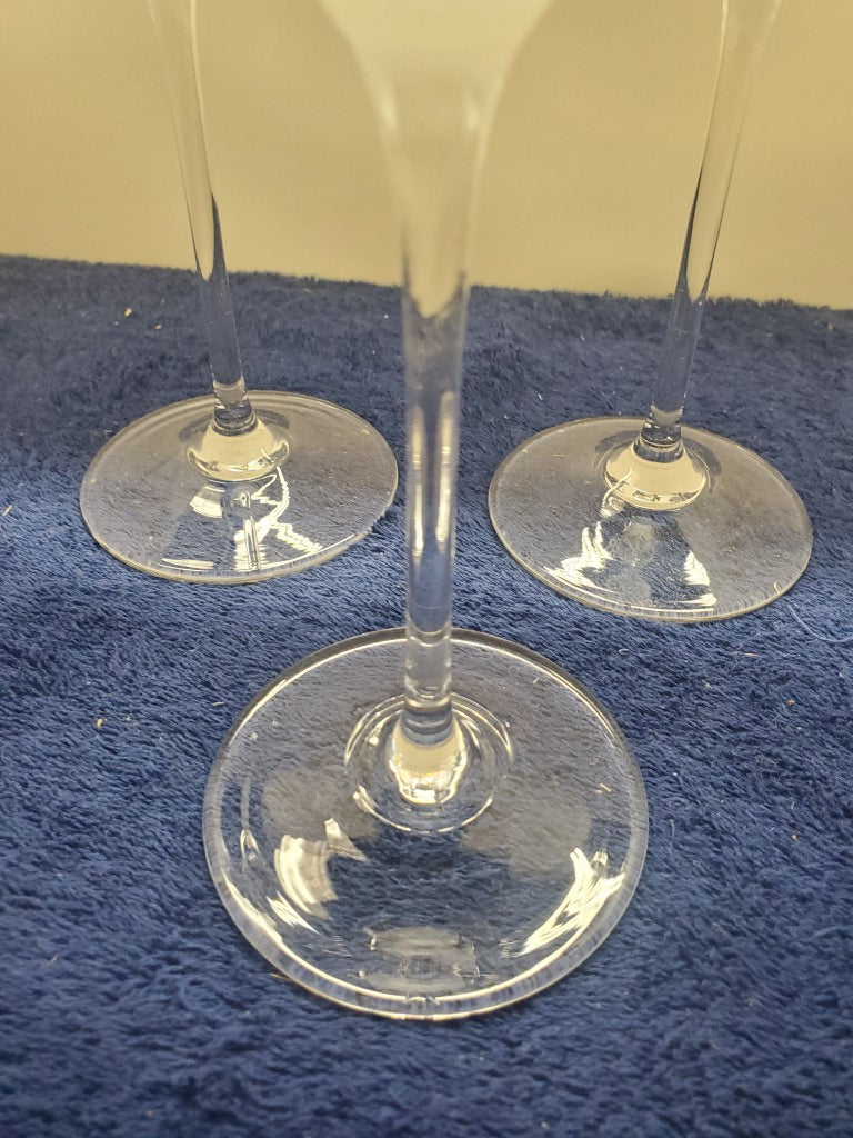 Set of 3 Mikasa Fiore WIne Glasss LK