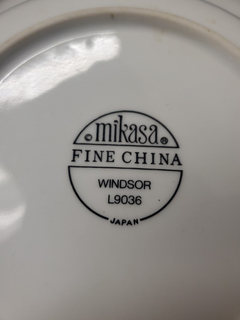 Set of 6 Mikasa Windsor Rim Soup Bowls