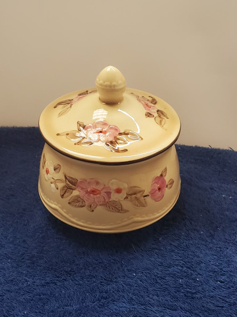 Franciscan Rosette Sugar Bowl with Lid and Creamer