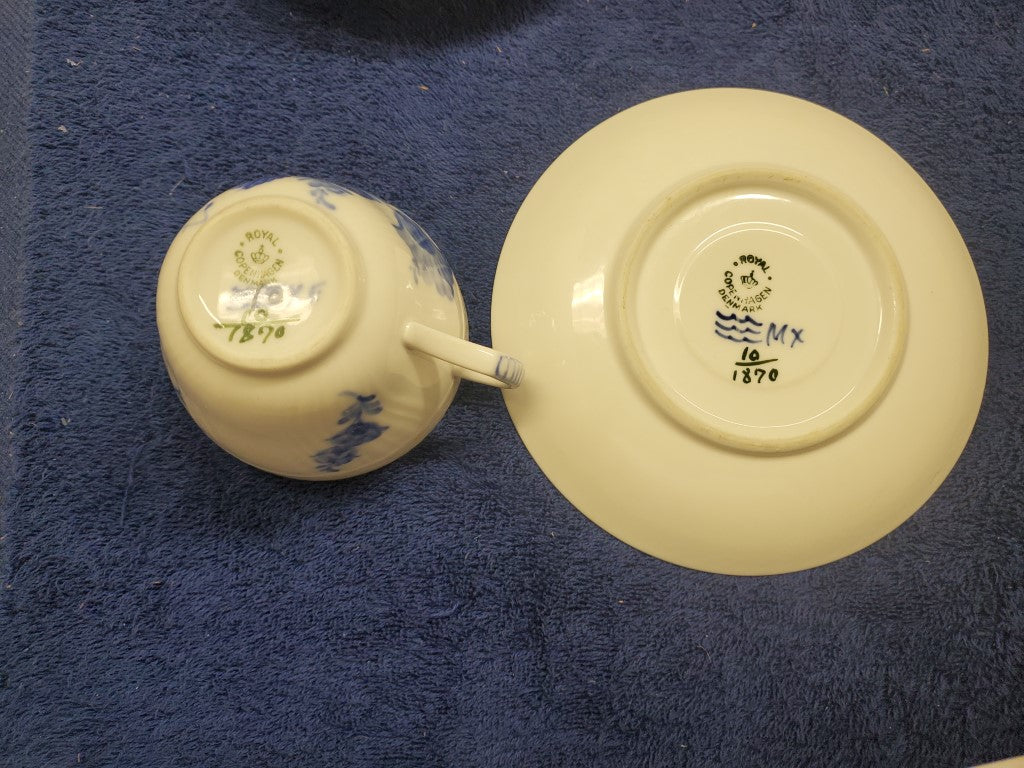 Set of 2 Royal Copenhagen Blue Flowers (Curved) SAUCERS ONLY (1870) JNM101625