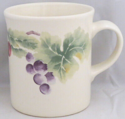 Set of 4 Pfaltzgraff Jamberry Mugs
