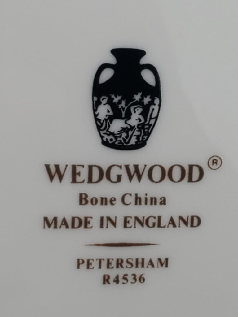 Set of 4 Wedgwood Petersham Dinner Plates LK