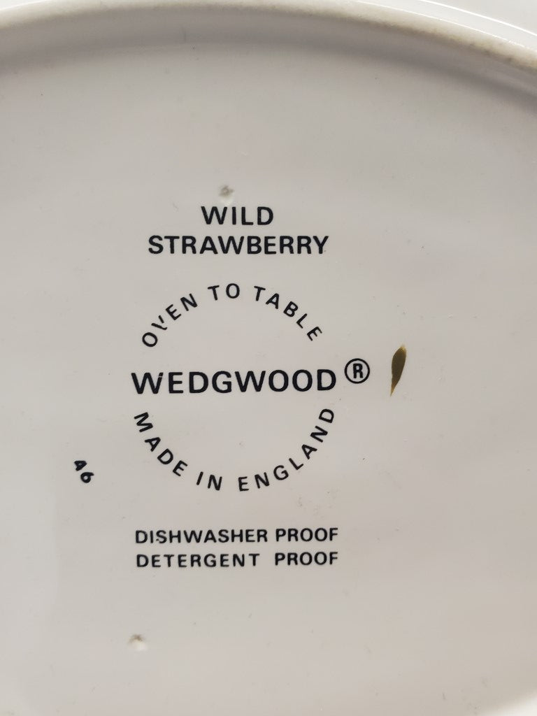 Wedgwood Wild Strawberry 9" Oval Vegetable Bowl LK