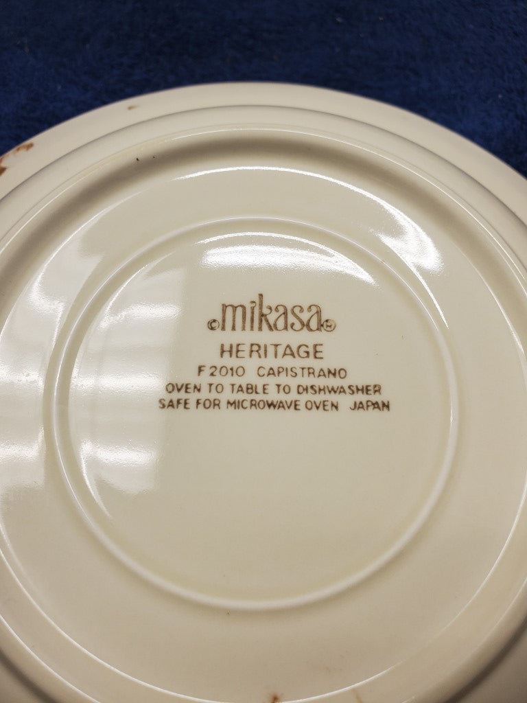 Mikasa Capistrano Round Serving Bowl LK