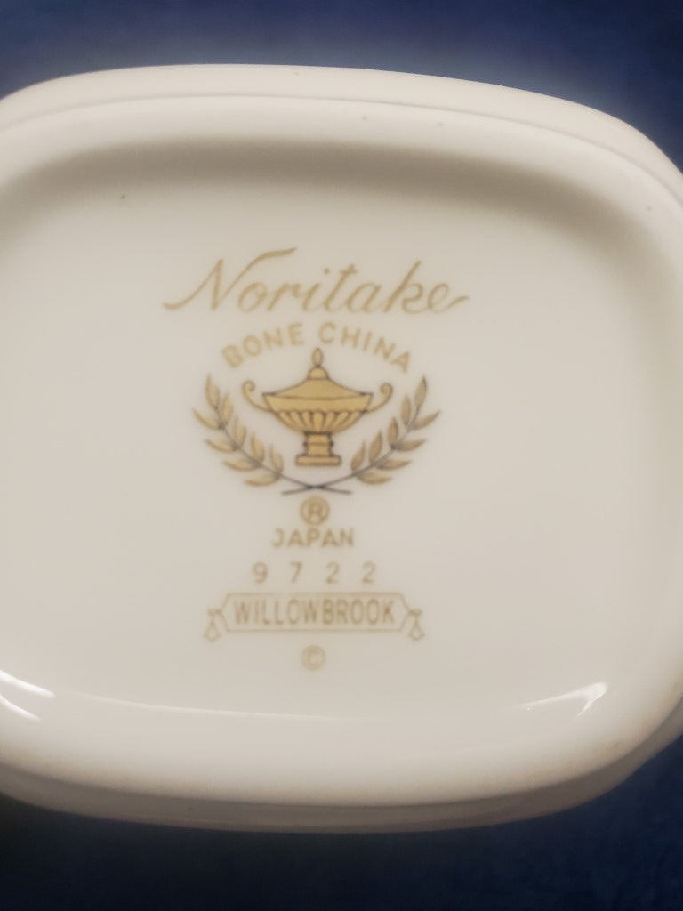Noritake Willowbrook Creamer & Sugar Bowl with Lid LK