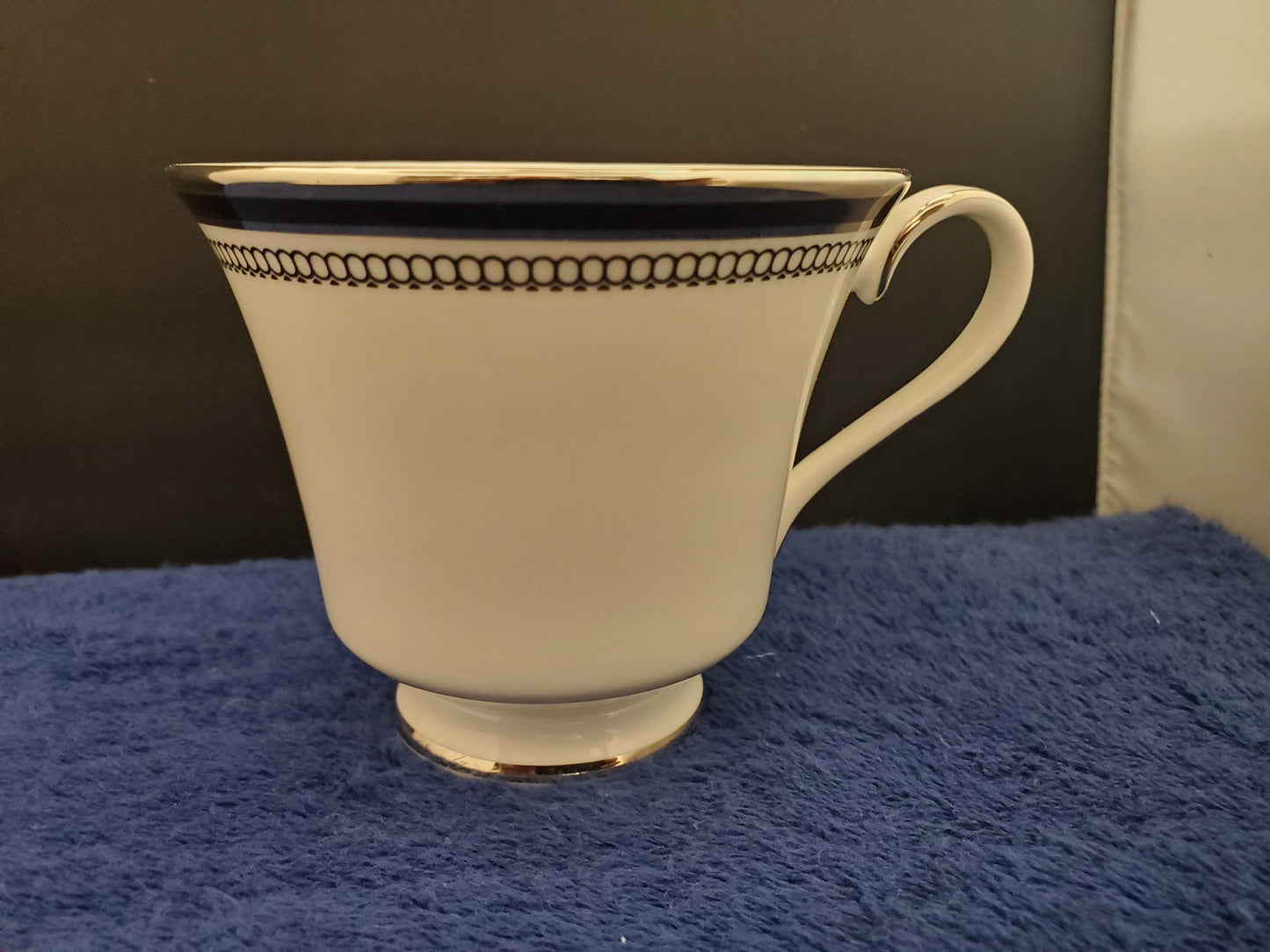 Set of 6 Royal Doulton Sarabande Cup & Saucer Sets