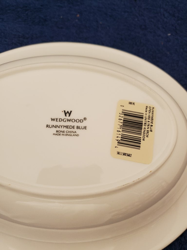 Wedgwood Runnymede Blue 9" Oval Vegetable Bowl LK