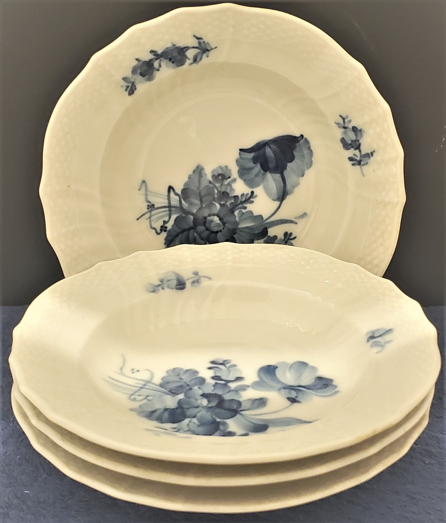 Set of 4 Royal Copenhagen Blue Flowers Curved Rim Fruit Dessert Sauce Bowls 1619