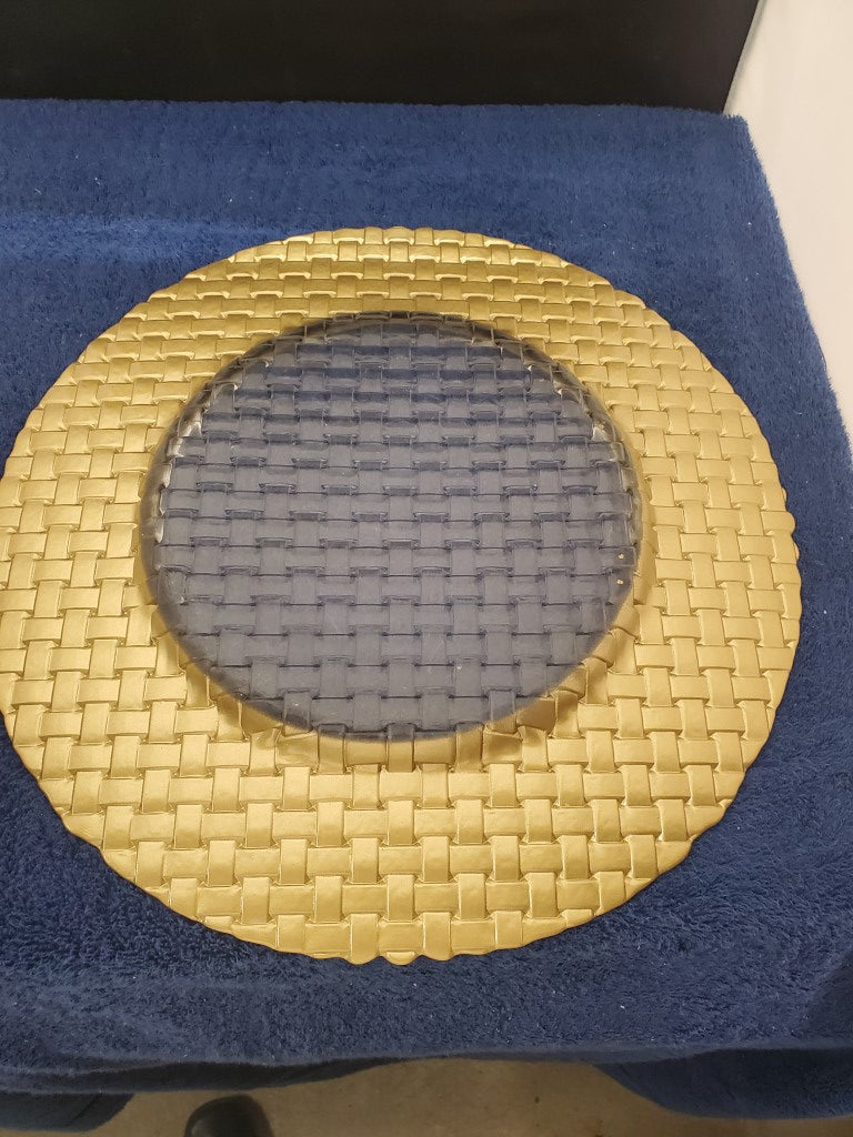 Set of 6 Weaves Braid Gold/Clear Center Chargers