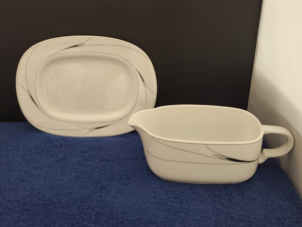 Mikasa Caviar Gravy Boat & Underplate