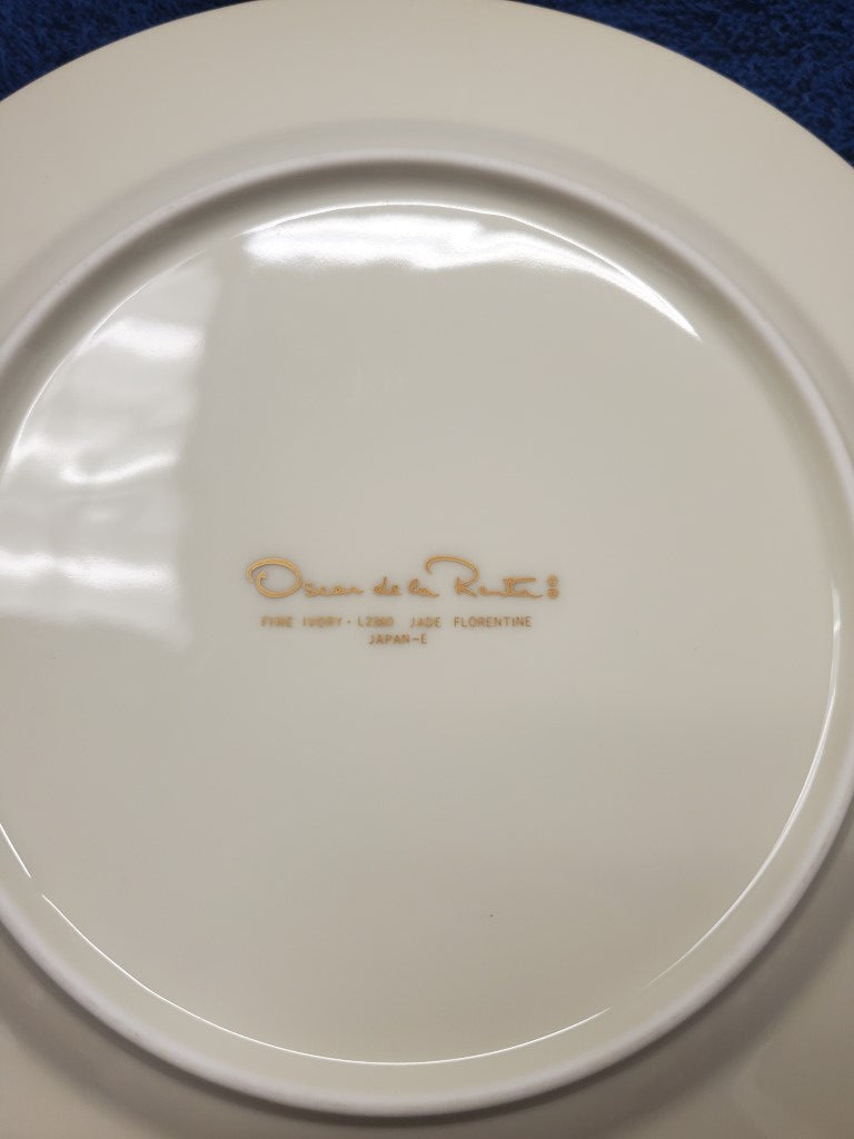 Set of 2 Mikasa Oscar De La Renta Jade Florentine Large Rim Soup Bowls LK