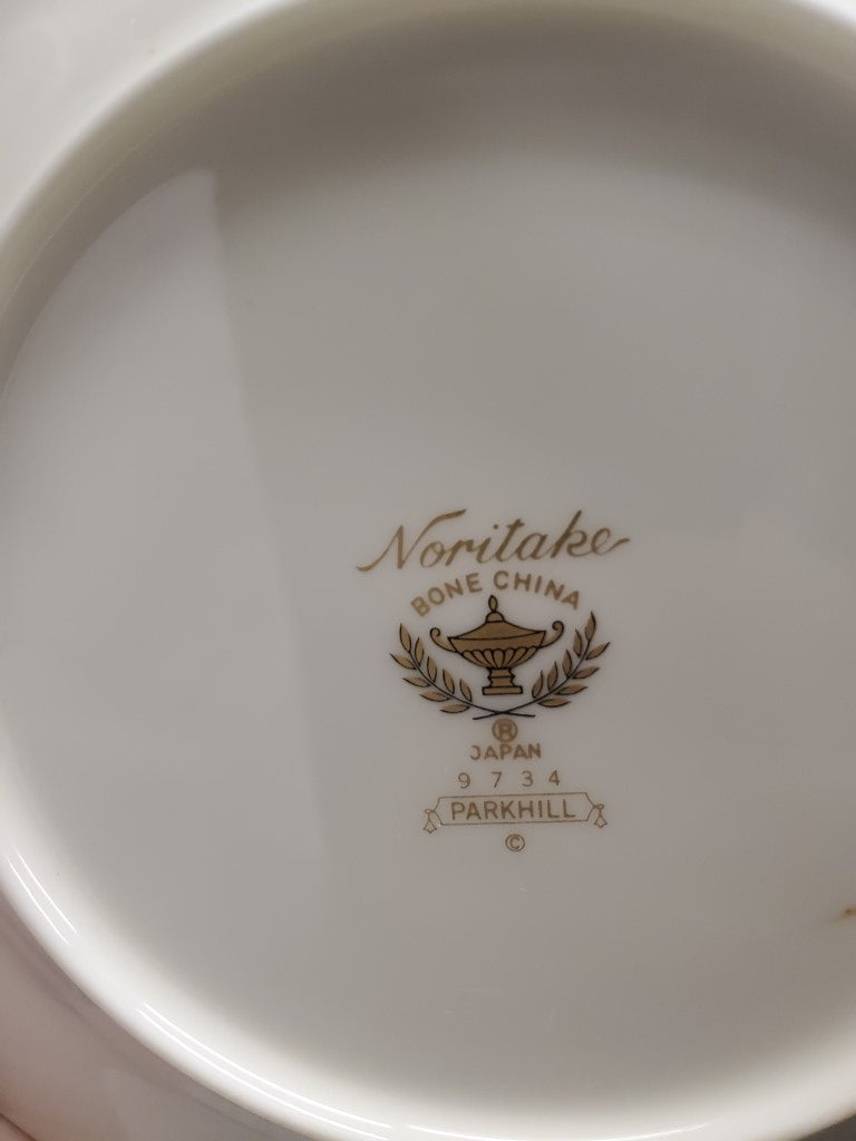 Set of 6 Noritake Parkhill Dinner Plates LK