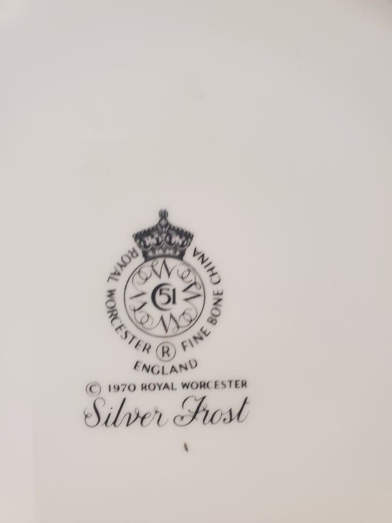 Royal Worcester Silver Frost Dinner Plate LK