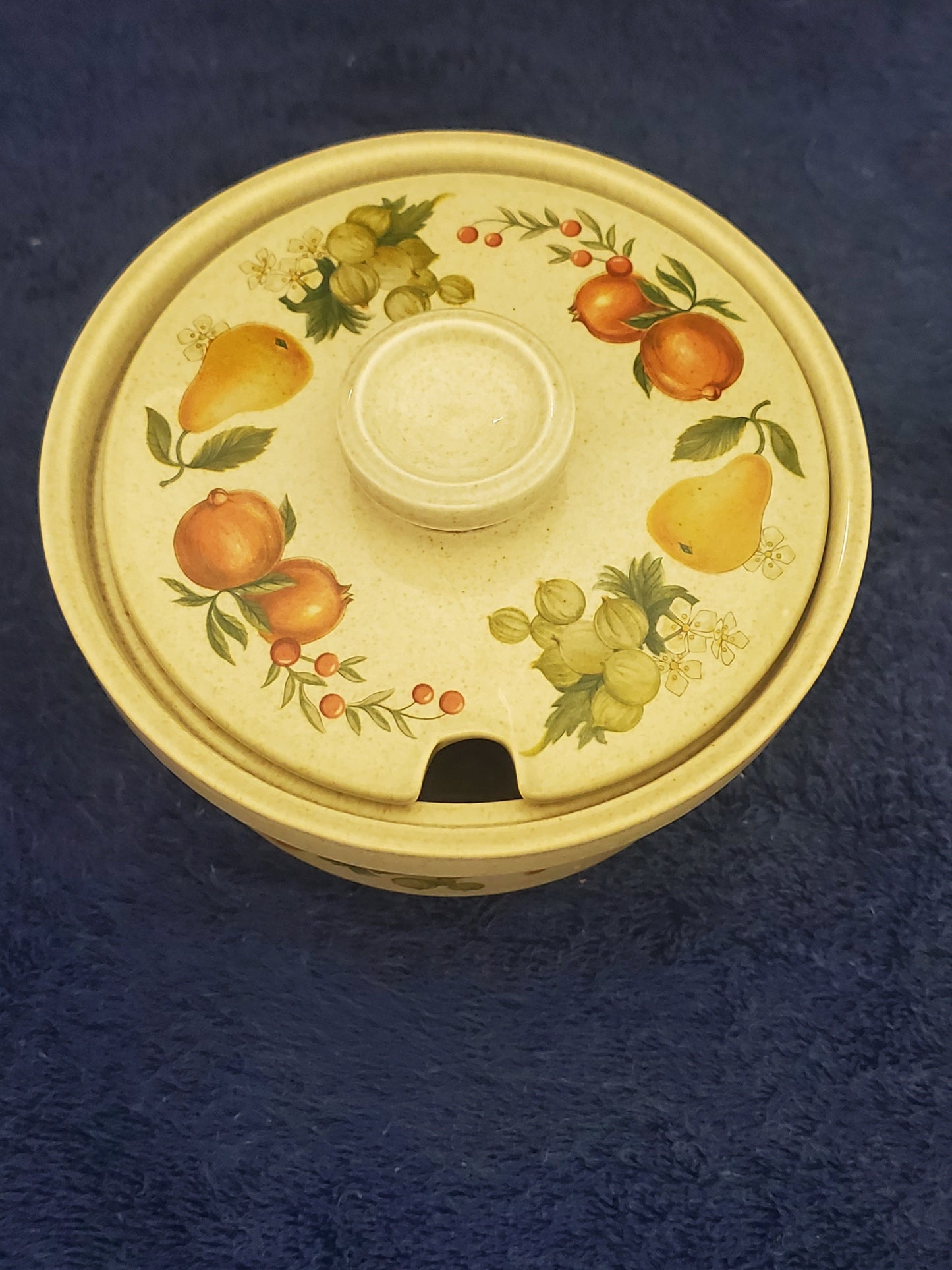 Wedgwood Quince Sugar Bowl with Lid (Notched)