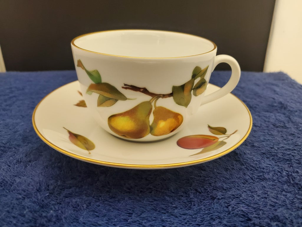 Set of 7 Royal Worcester Evesham Gold (Porcelain) Flat Cup & Saucer Sets