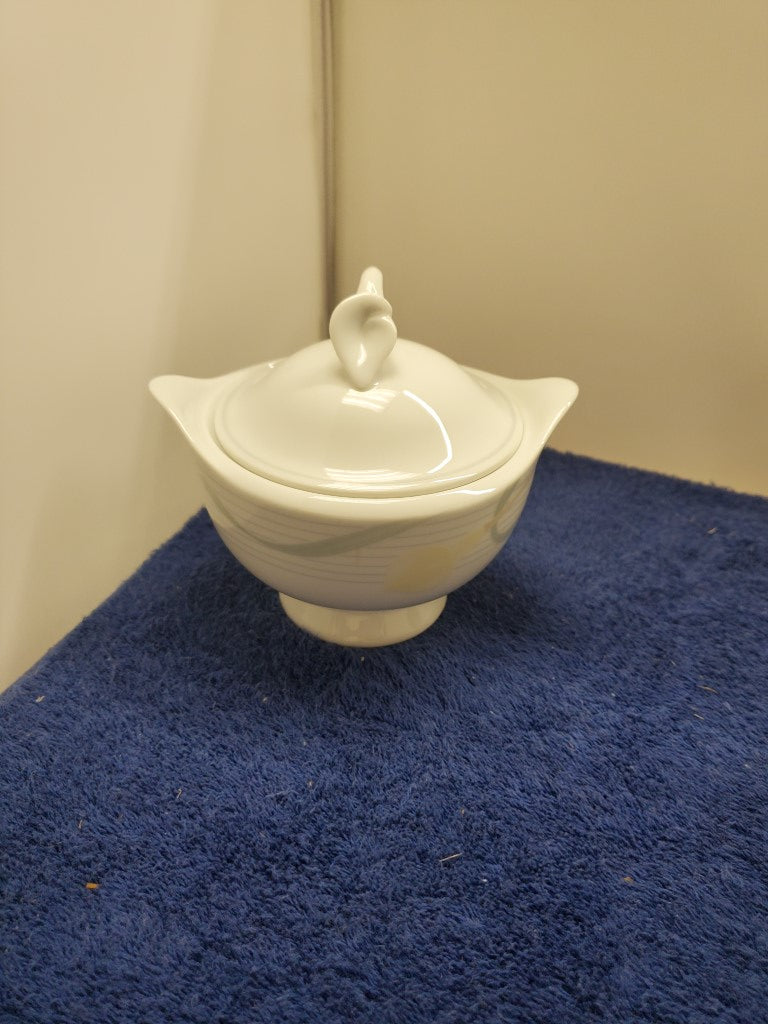 Mikasa Serenade Yellow Sugar Bowl with Lid LK