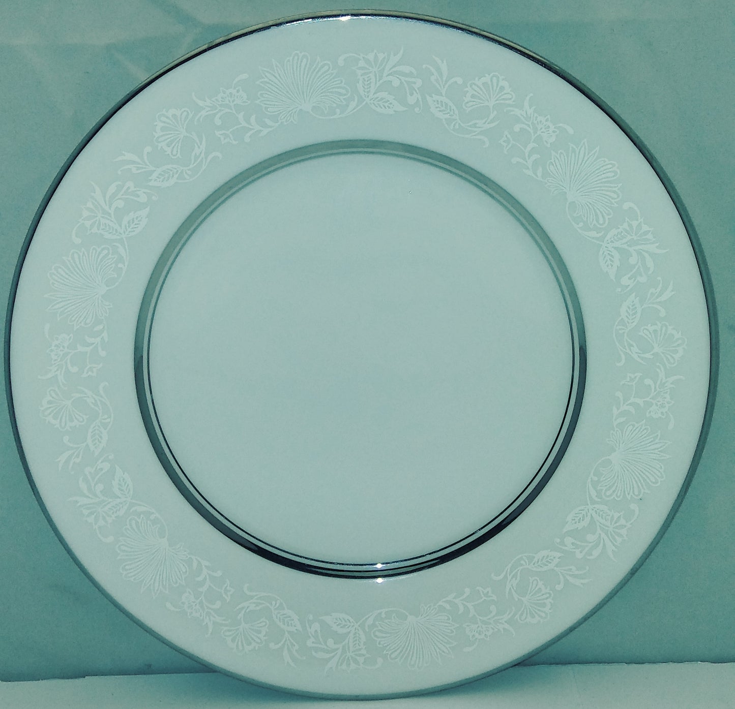 Set of 4 Oxford (Div Of Lenox) White Echo Bread & Butter Plates