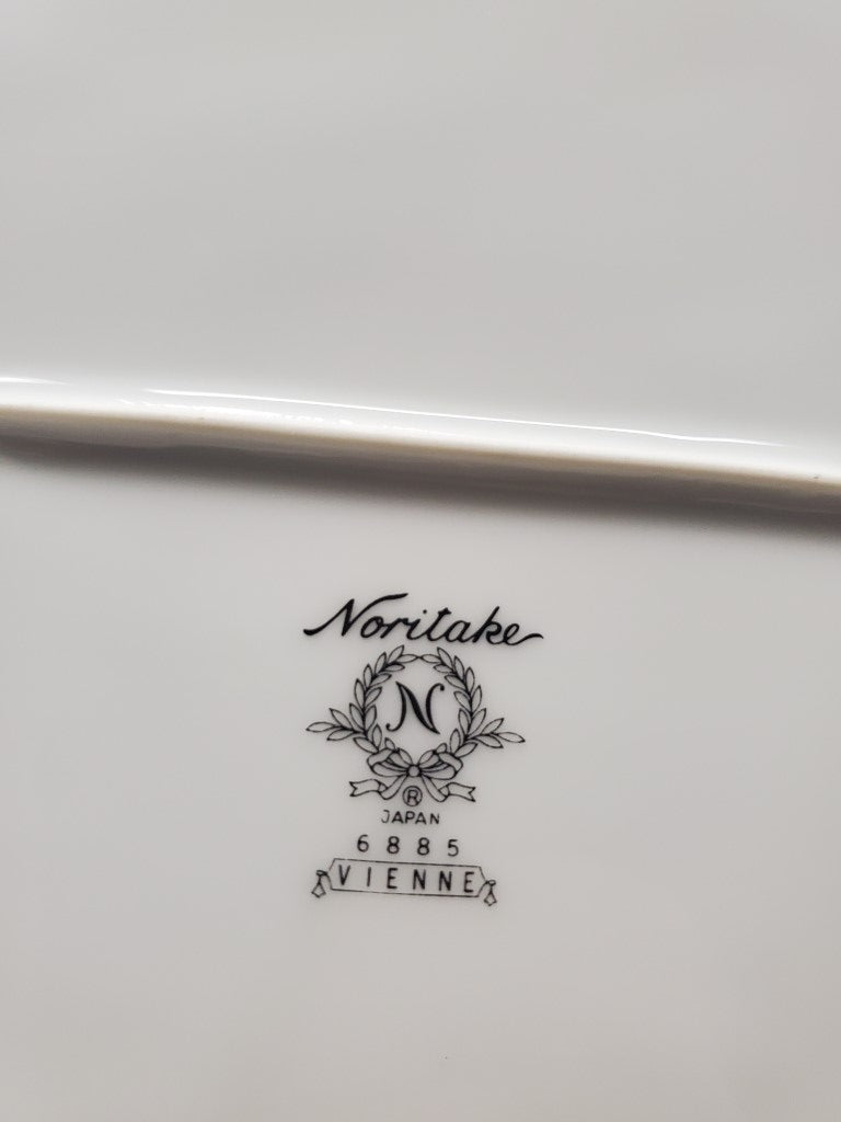 Noritake Vienne 14" Oval Serving Platter LK
