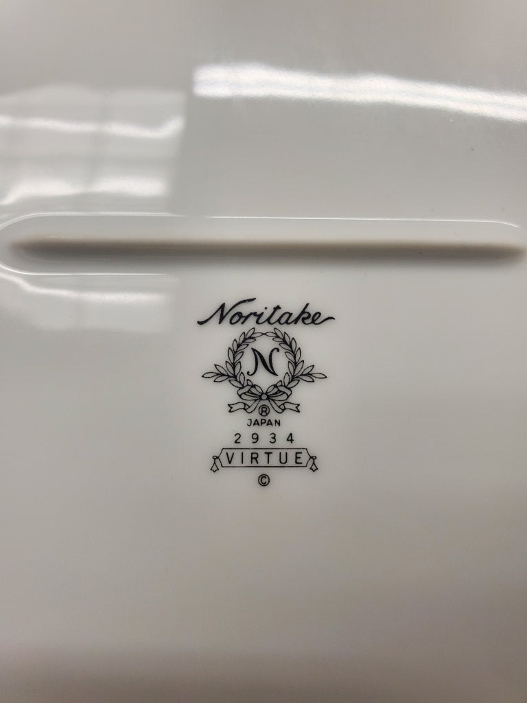 Noritake Virtue 14" Oval Serving Platter