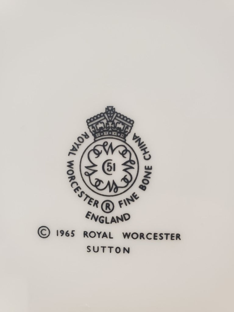 Royal Worcester Sutton Dinner Plate LK