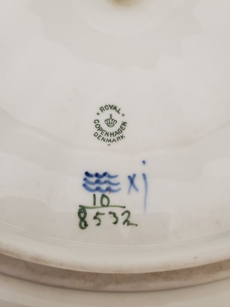 Royal Copenhagen Blue Flowers Tureen & Lid (8532)