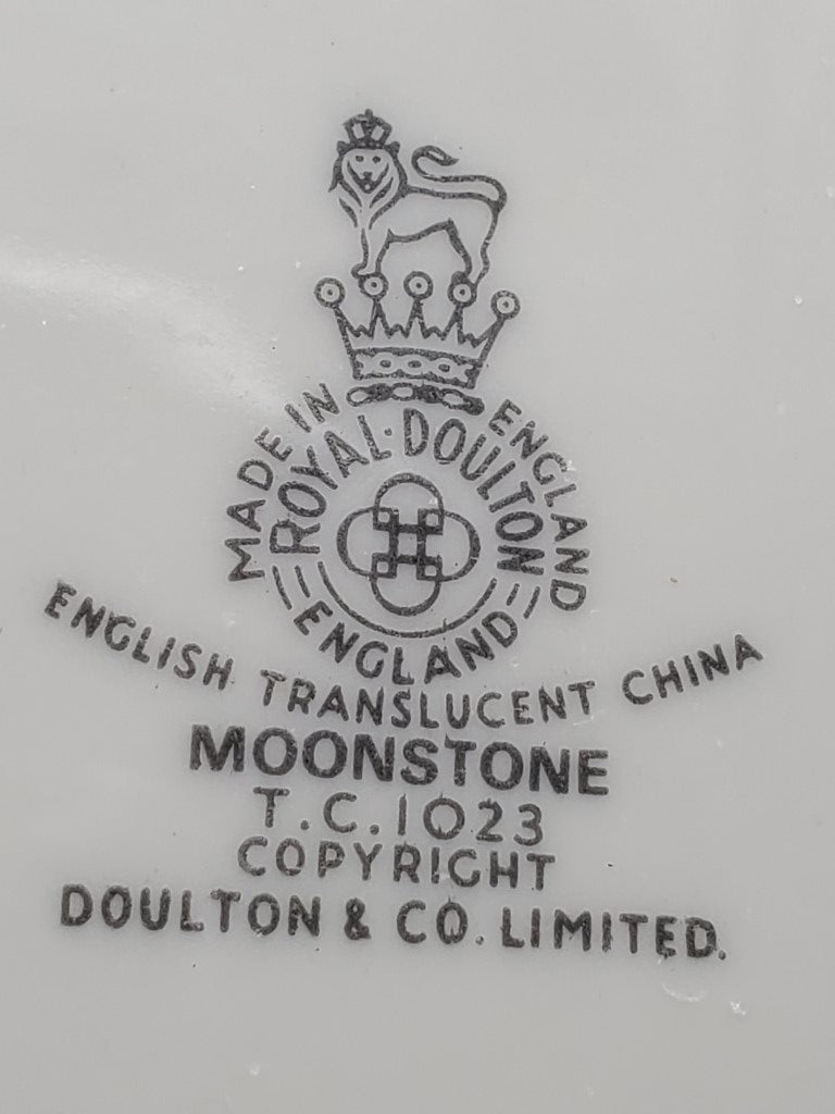Set of 4 Royal Doulton Moonstone Dinner Plates LK