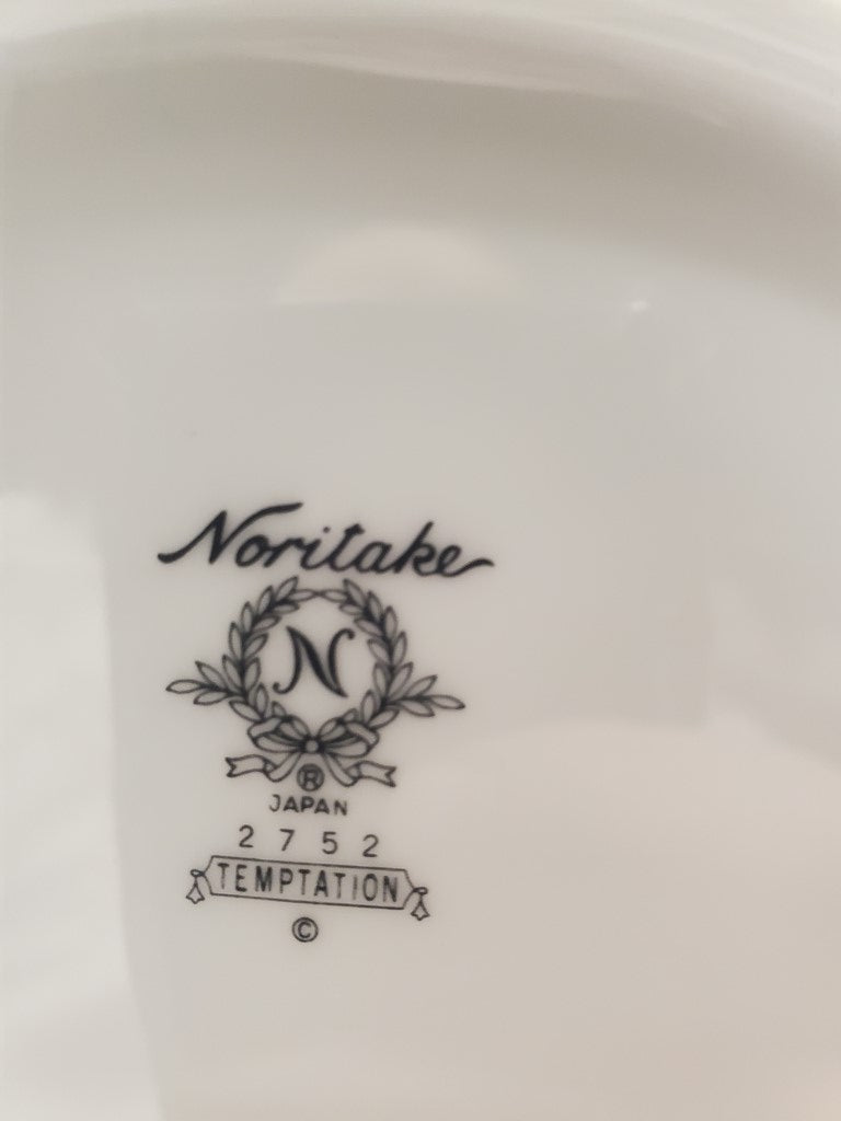 Noritake Temptation Oval Vegetable Bowl LK