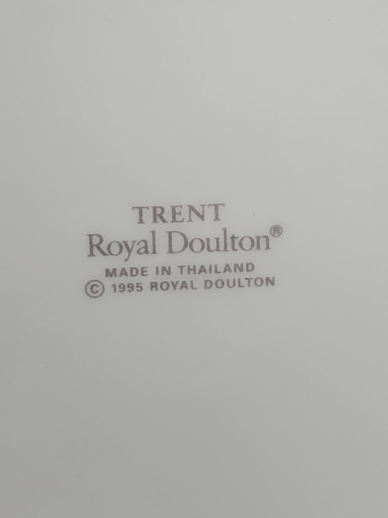 Royal Doulton Trent Lot of 4 Pieces LK