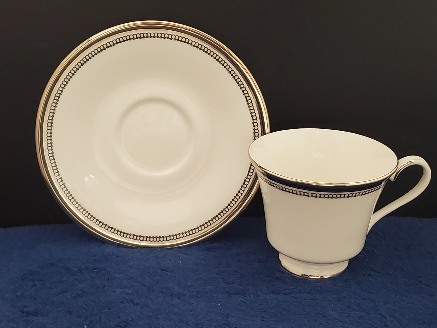 Set of 6 Royal Doulton Sarabande Cup & Saucer Sets