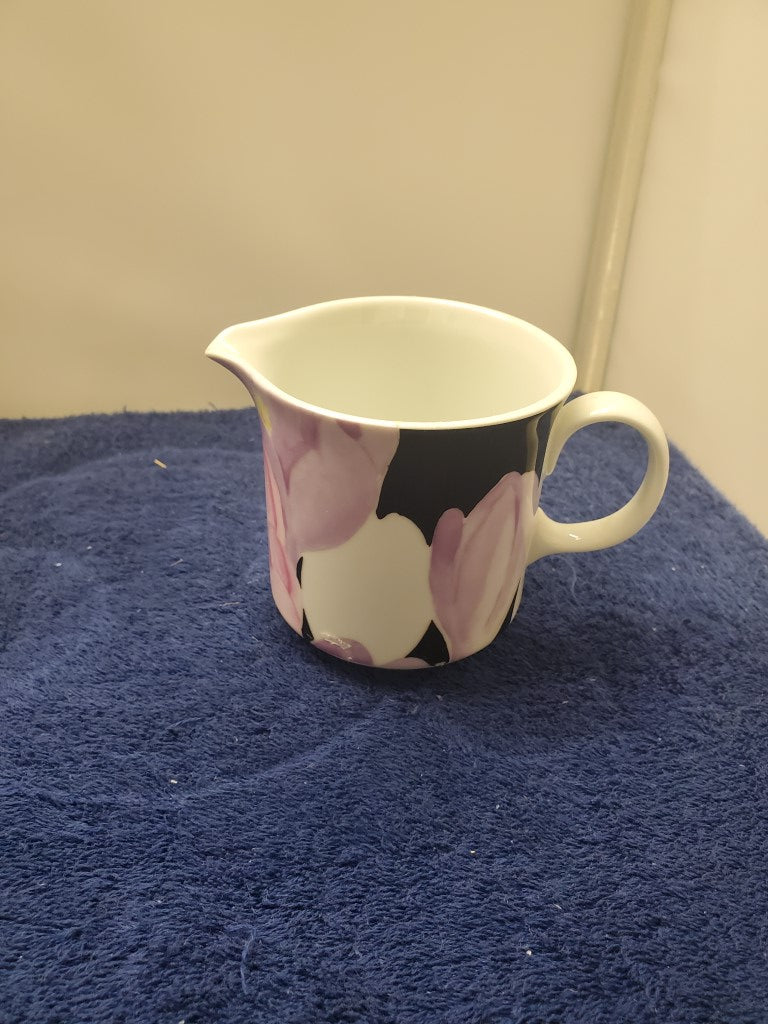 Mikasa Vogue Sugar Bowl with Lid & Creamer LK