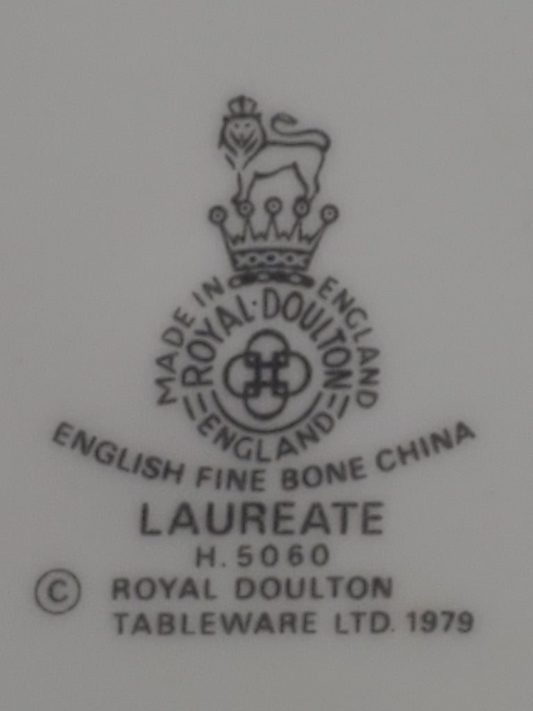 Set of 5 Royal Doulton Laureate Rim Soup Bowls LK