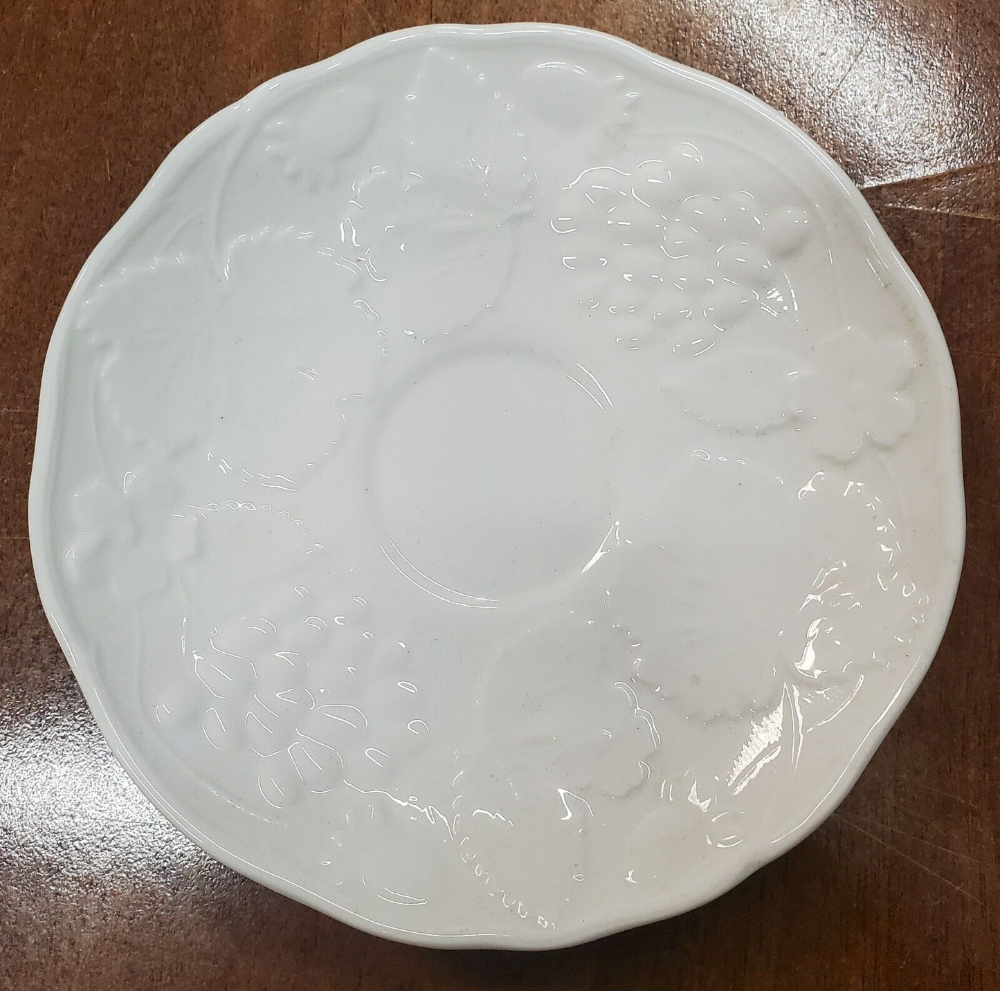 Set of 6 Wedgwood Strawberry & Vine Saucers for Flat Cup