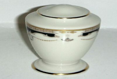 Lenox Hartwell House Pepper Shake (99 Shape)