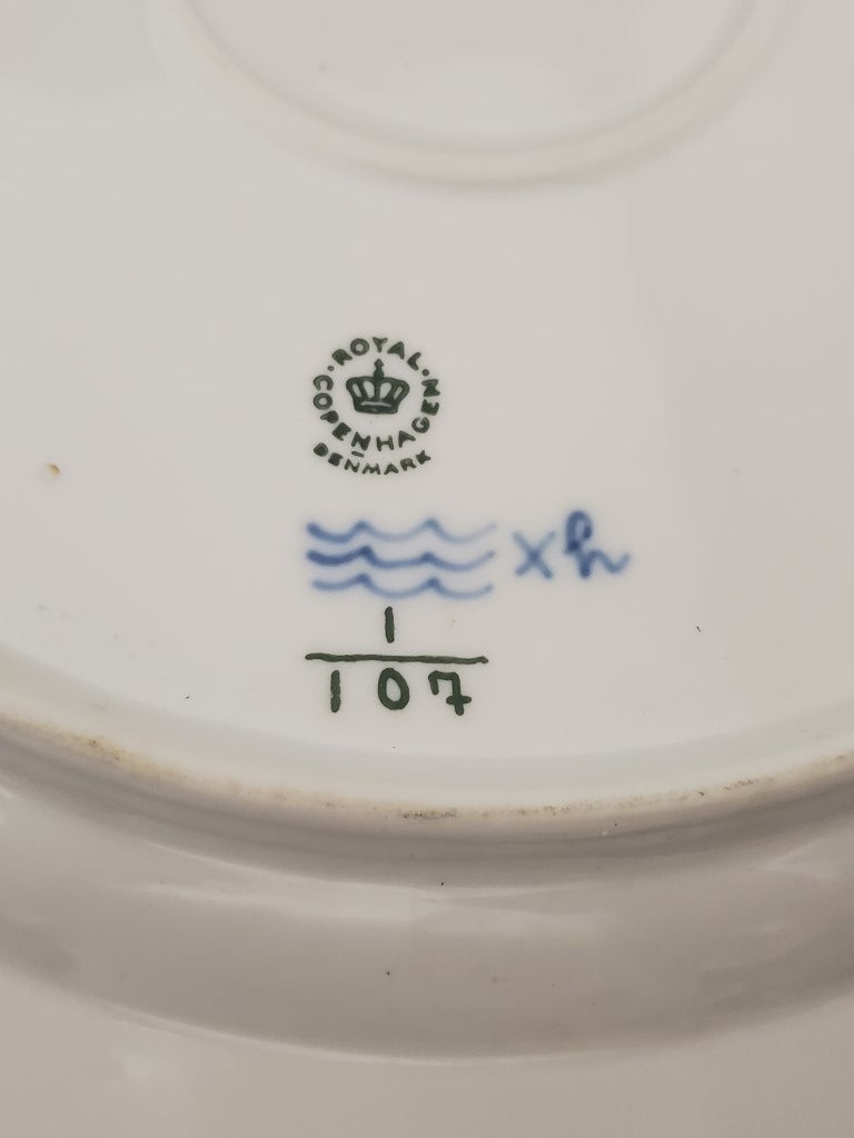 Royal Copenhagen Blue Fluted Plain 13" Round Serving Platter (107)